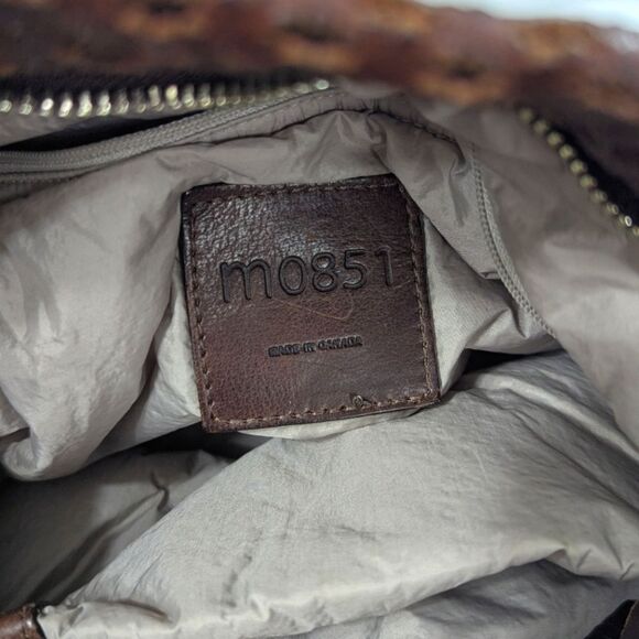 M0851 Crossbody Bag - Picture 7 of 8